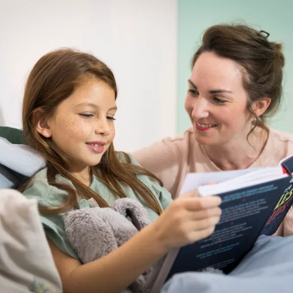 Diabetic kid with mother (reading) 6